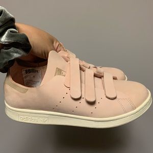 Baby pink Adidas Stan smith Velcro sneakers